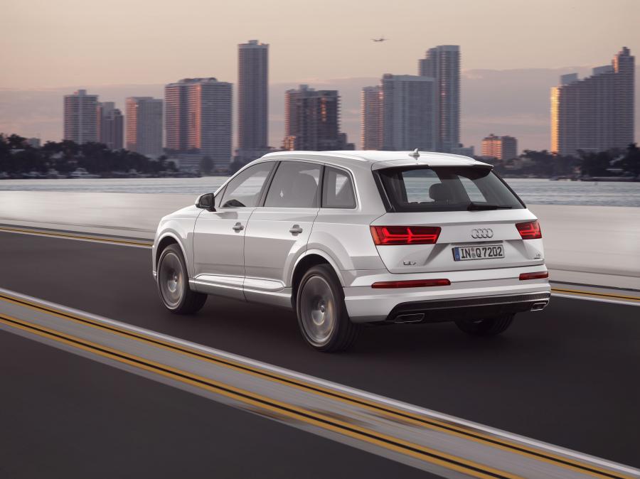  Audi Q7 TDI Quattro S-Line (4M) 2015 года  (WW) (фото 8 из 30)